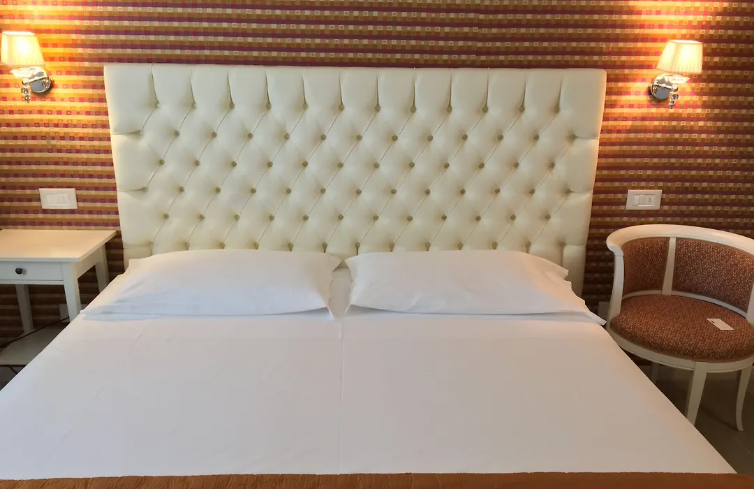 Nuova Opera Rooms & Apartments-1